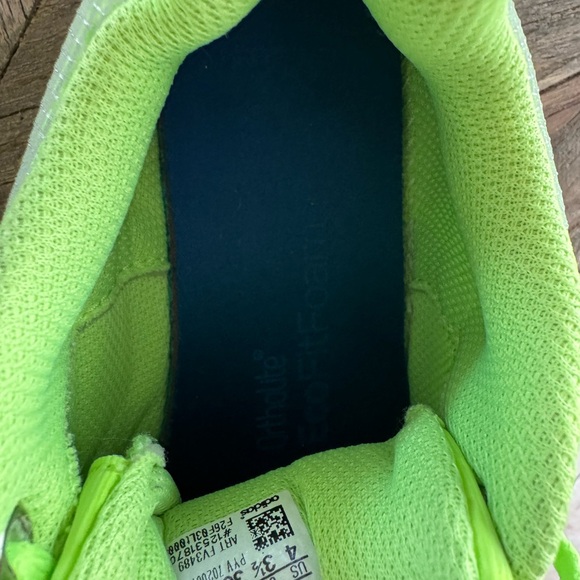 Kids Neon Green Adidas Sneakers BOOSTS - Picture 9 of 9